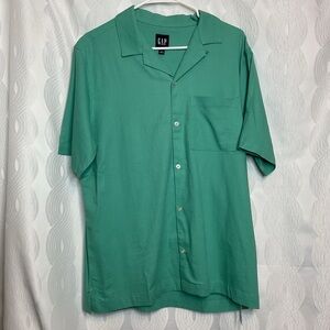 Gap mens short sleeve button up green NWT Med